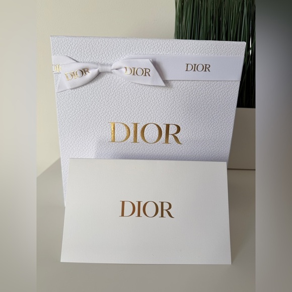 New Dior Luxurious White and Gold Box - Picture 2 of 8